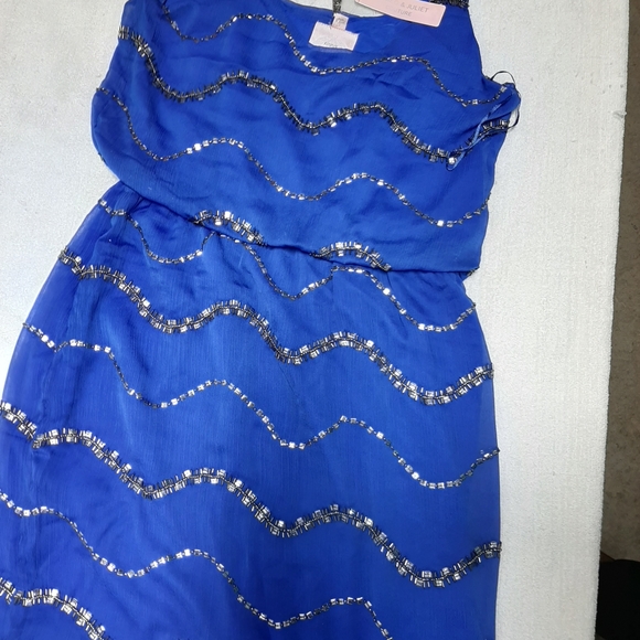 Ladies clothing - Picture 4 of 8